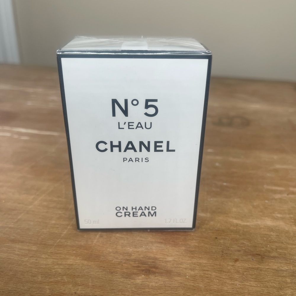Chanel No 5 L’Eau On Hand Cream